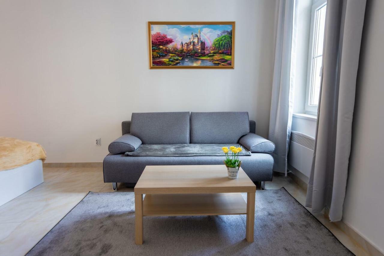 Town Hall Apartment Boedapest Buitenkant foto